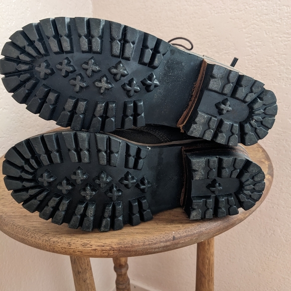 Subterrain size 6.5 brown boots. - Picture 4 of 4